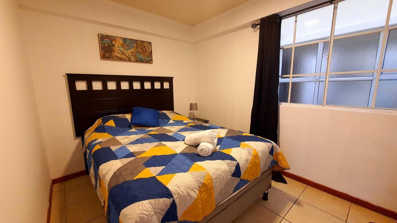 Apartamento San Benito Flats Wifi 50Mg - 4 Huespedes - Parqueos San Salvador Exterior foto