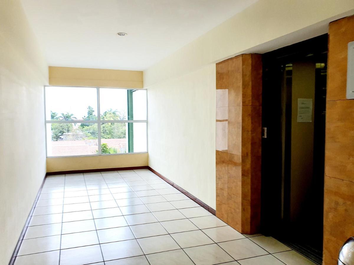 Apartamento San Benito Flats Wifi 50Mg - 4 Huespedes - Parqueos San Salvador Exterior foto