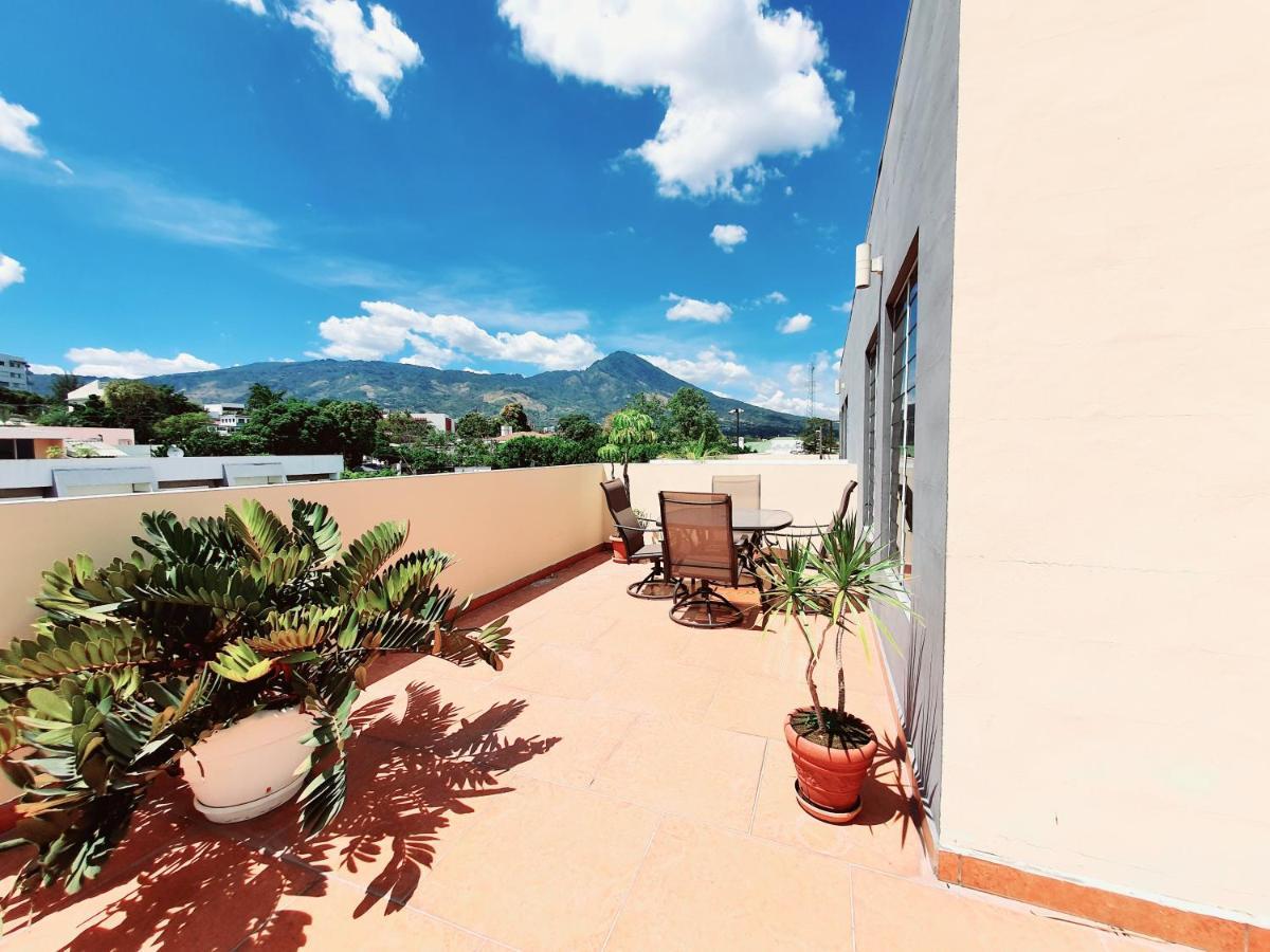 Apartamento San Benito Flats Wifi 50Mg - 4 Huespedes - Parqueos San Salvador Exterior foto