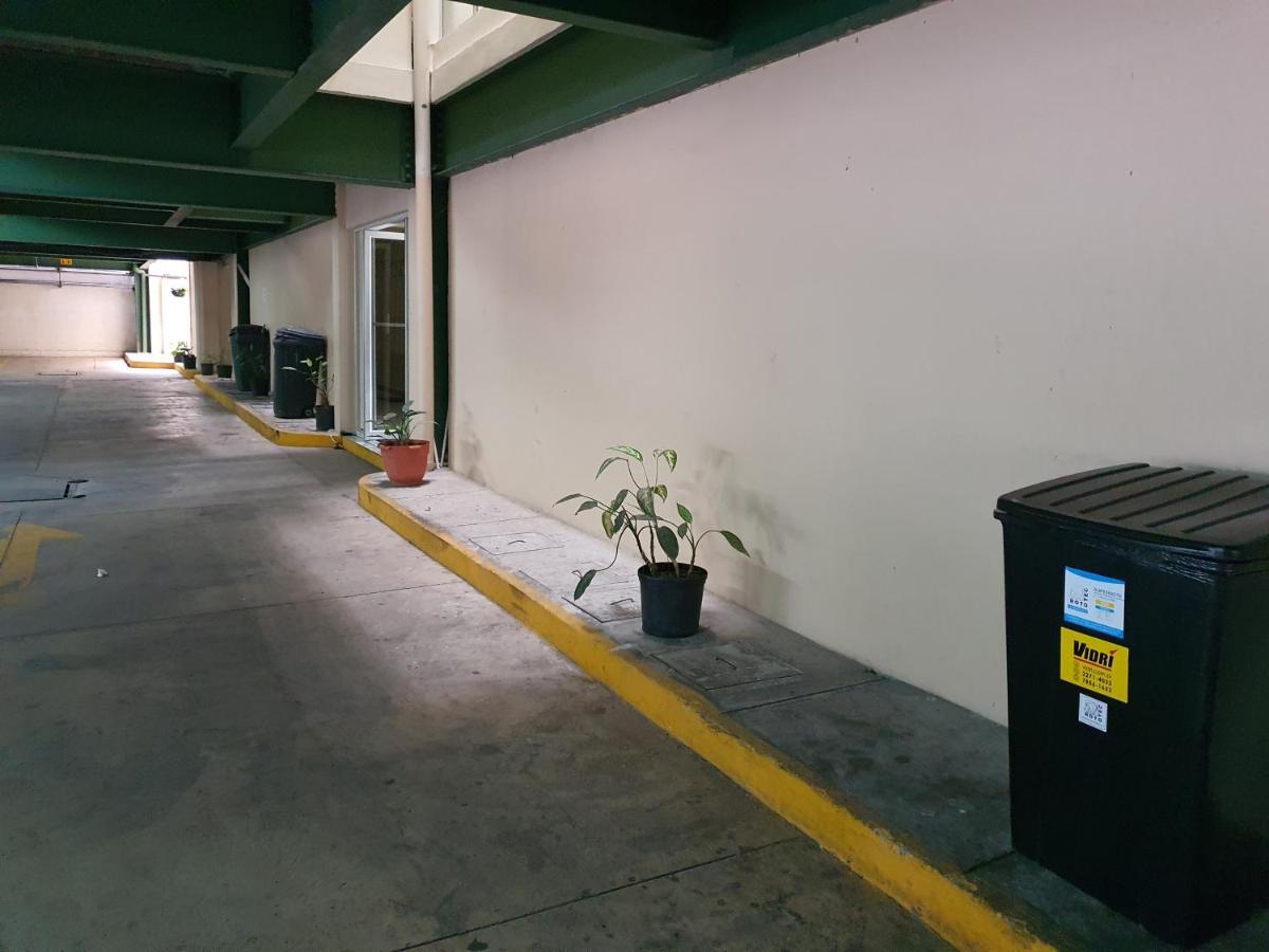 Apartamento San Benito Flats Wifi 50Mg - 4 Huespedes - Parqueos San Salvador Exterior foto