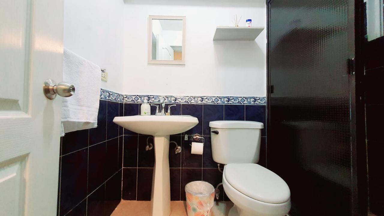 Apartamento San Benito Flats Wifi 50Mg - 4 Huespedes - Parqueos San Salvador Exterior foto